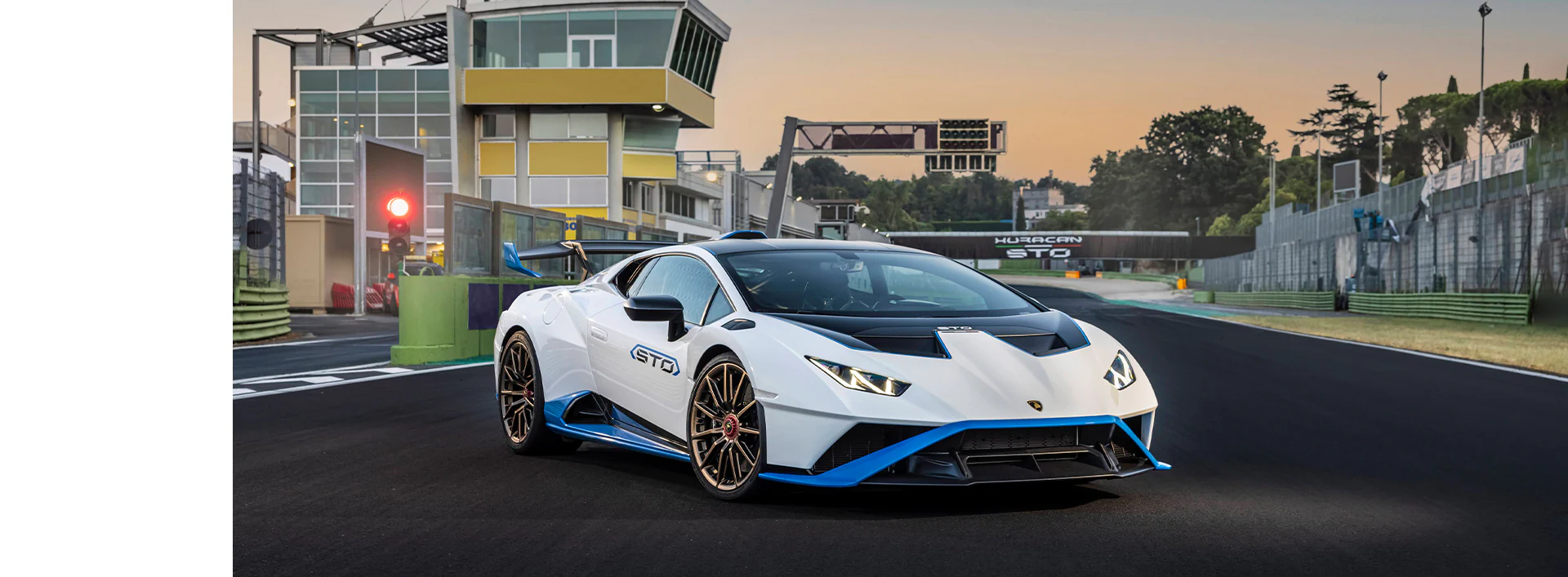 Huracan:Re1yotrzaqi= Lamborghini