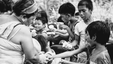 contact service assistance line