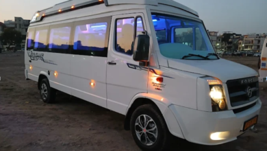 How to Choose the Right 17 Seater Tempo Traveller on Rent in Pune for Your Journey