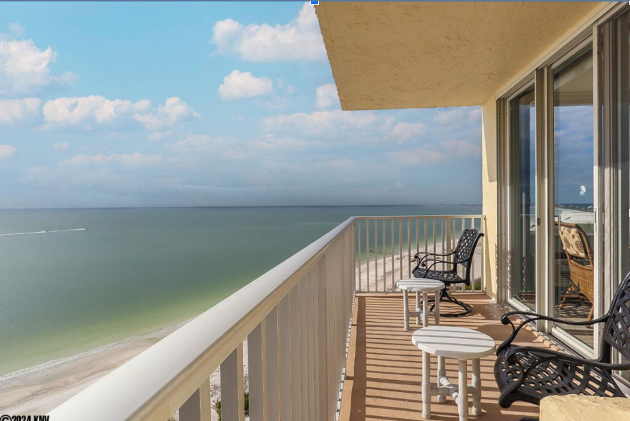 From Morning Coffee by the Gulf to Evening Beachfront Sunsets: The Magic of Fort Myers Beach Vacations