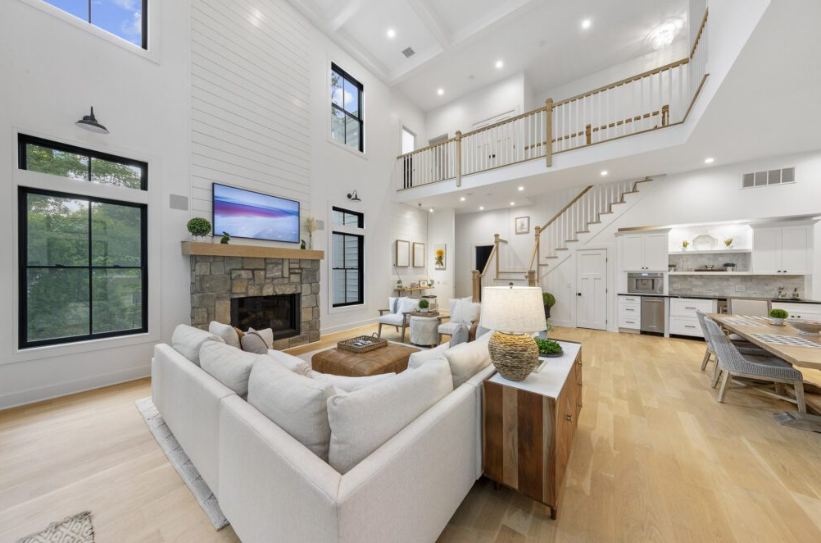 Custom Home Builder Guide Tips for a Seamless Construction Experience