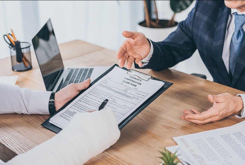 How a Workers’ Compensation Lawyer Protects Your Health, Paycheck, and Future