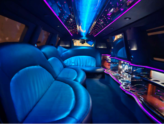 Wedding Limousine Toronto: Tips for Choosing the Perfect Wedding Ride